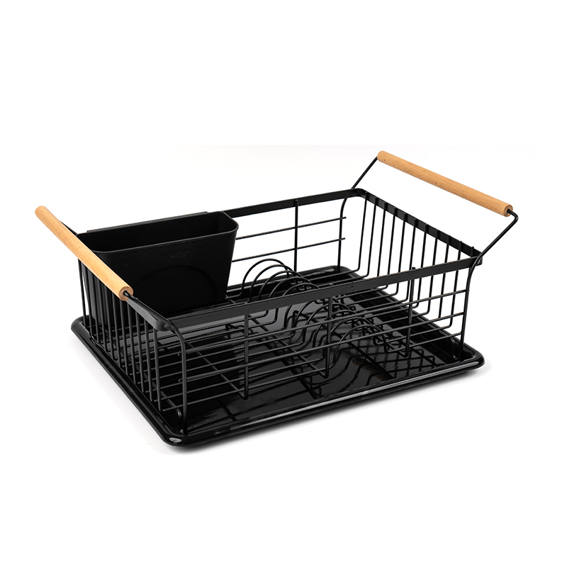 Сушилка для мисок и тарелок с деревянной ручкой.