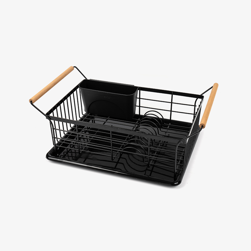 Сушилка для мисок и тарелок с деревянной ручкой.