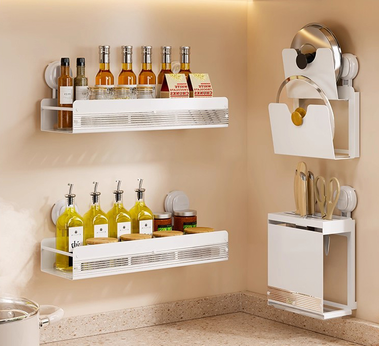 Кухонные столешницы всегда грязные? Сколько места вы сможете сэкономить, выбрав подходящую кухонную стойку для приправ?